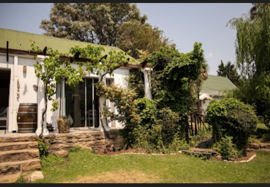 9 Bedroom Property for Sale in Lady Grey Eastern Cape